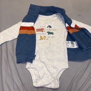 Long sleeve onesie and vest matching set